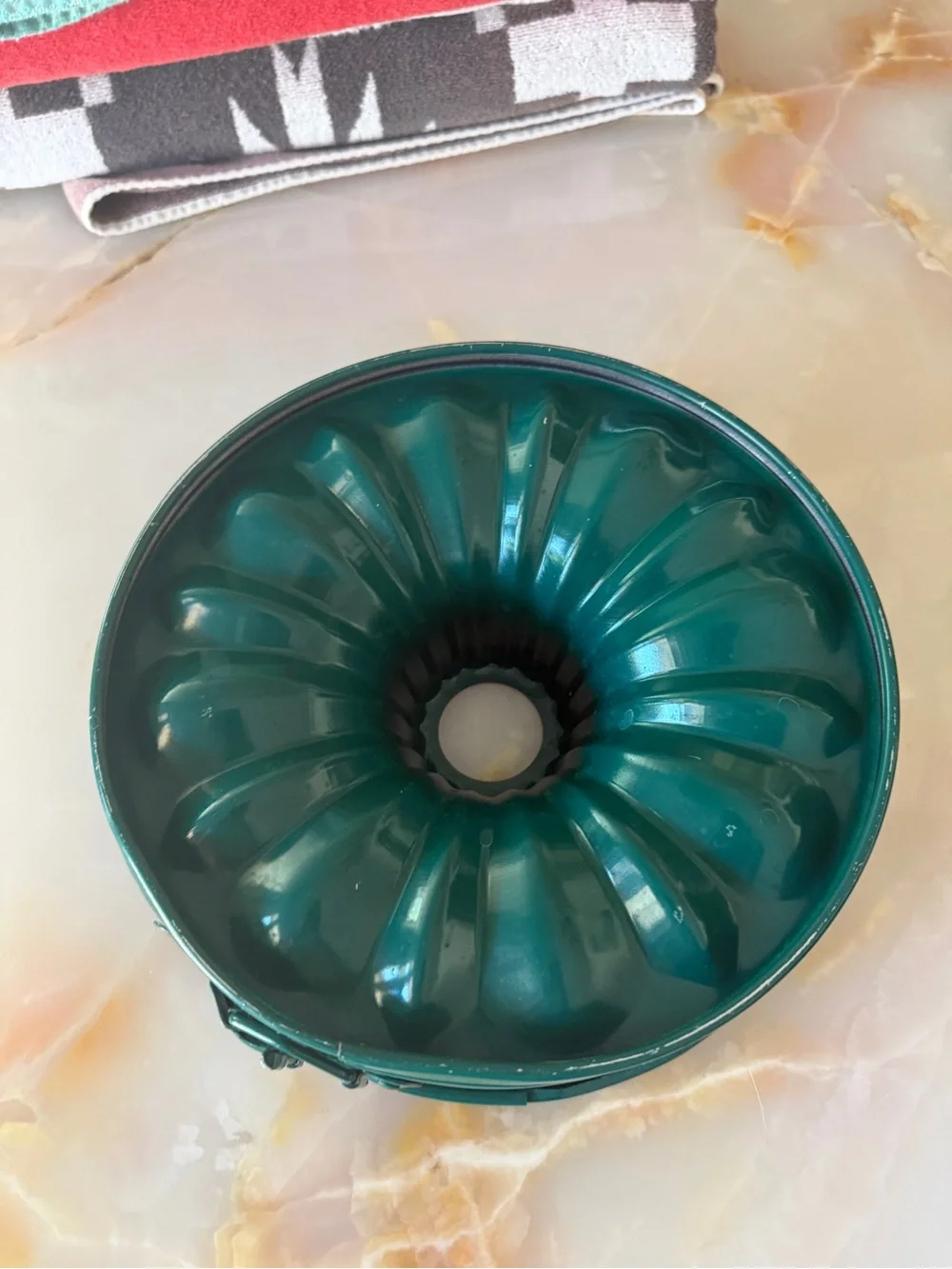 Vintage Green Springform Bundt Cake Pan